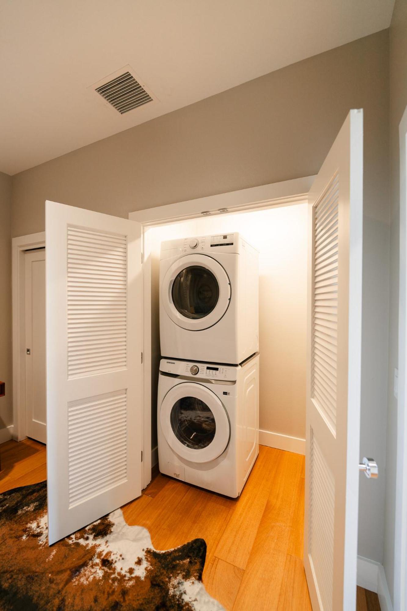 Martindale Western 1924 Luxury Lofts מראה חיצוני תמונה