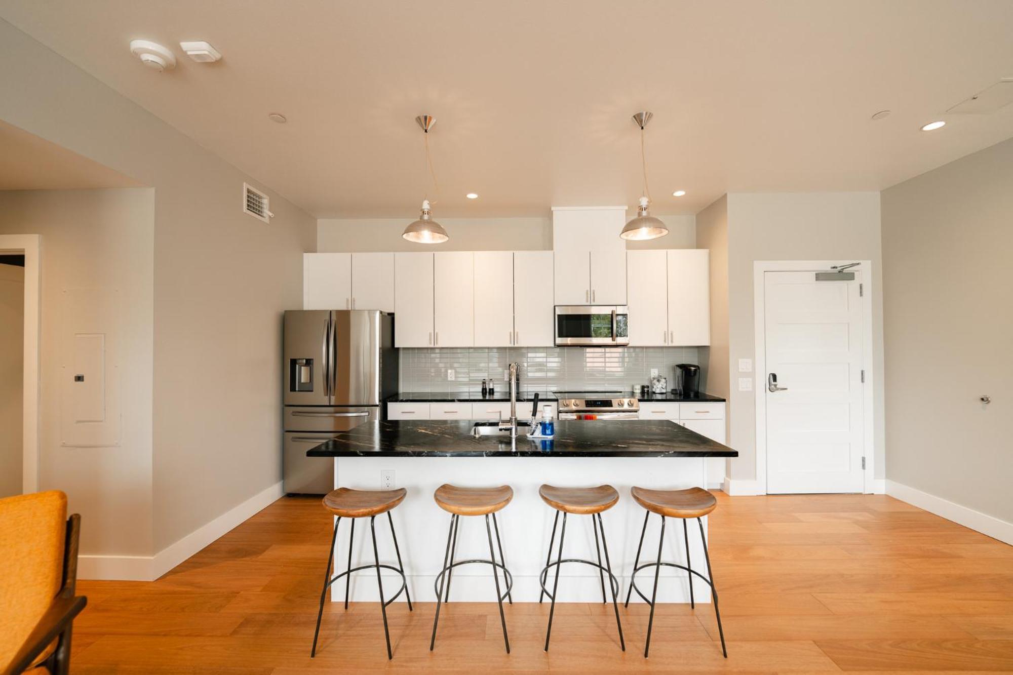 Martindale Western 1924 Luxury Lofts מראה חיצוני תמונה