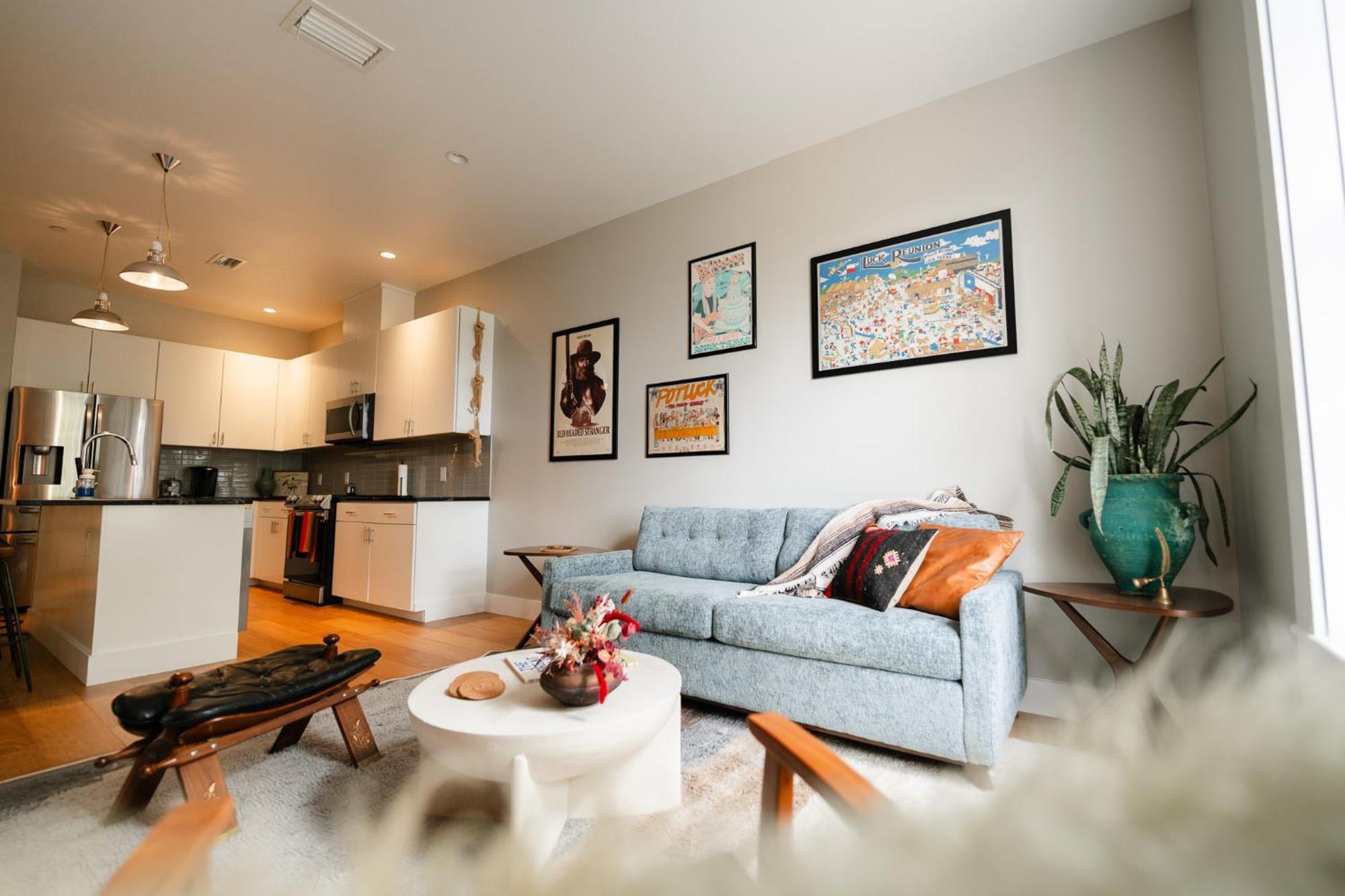 Martindale Western 1924 Luxury Lofts מראה חיצוני תמונה