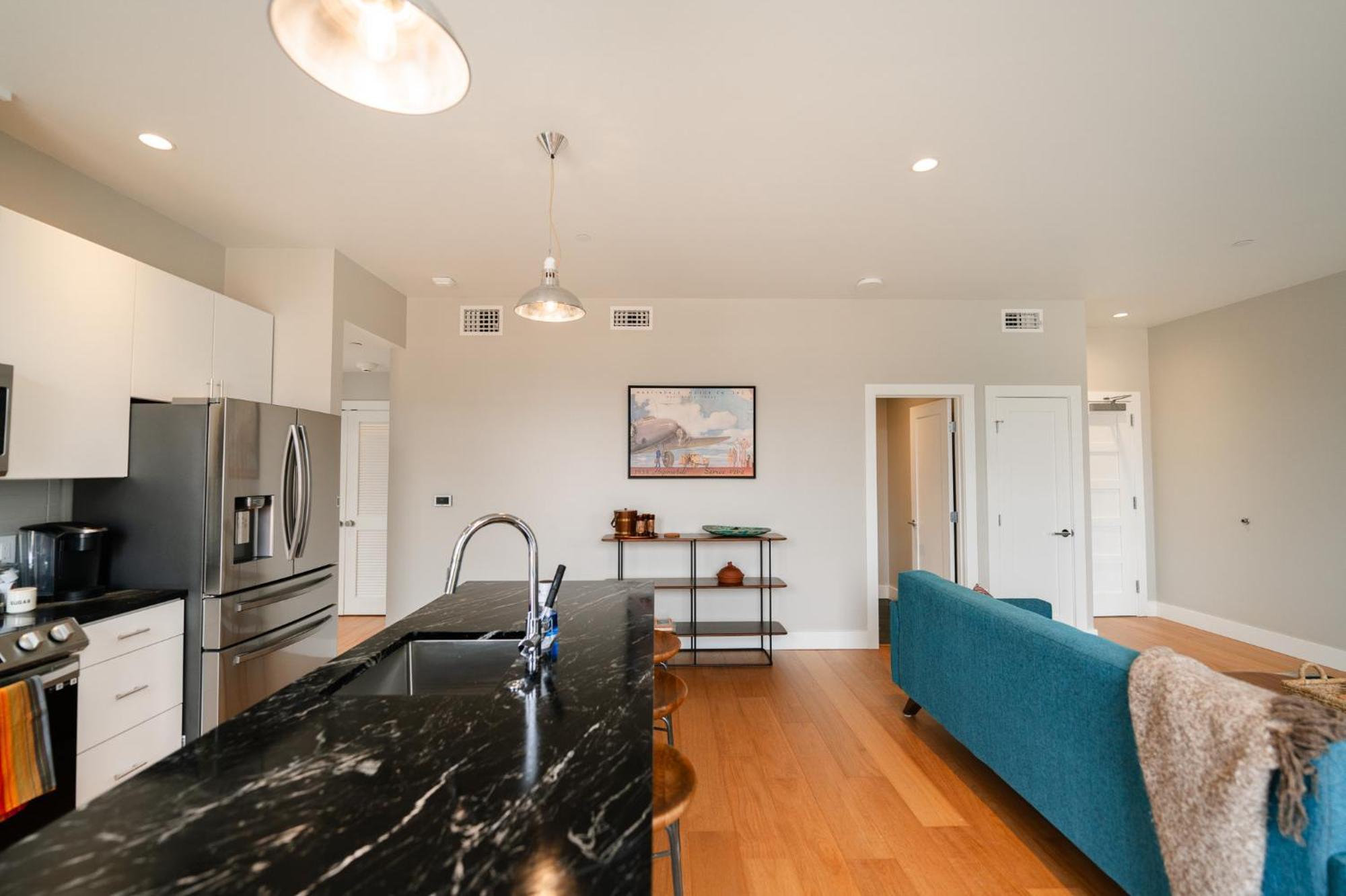 Martindale Western 1924 Luxury Lofts מראה חיצוני תמונה