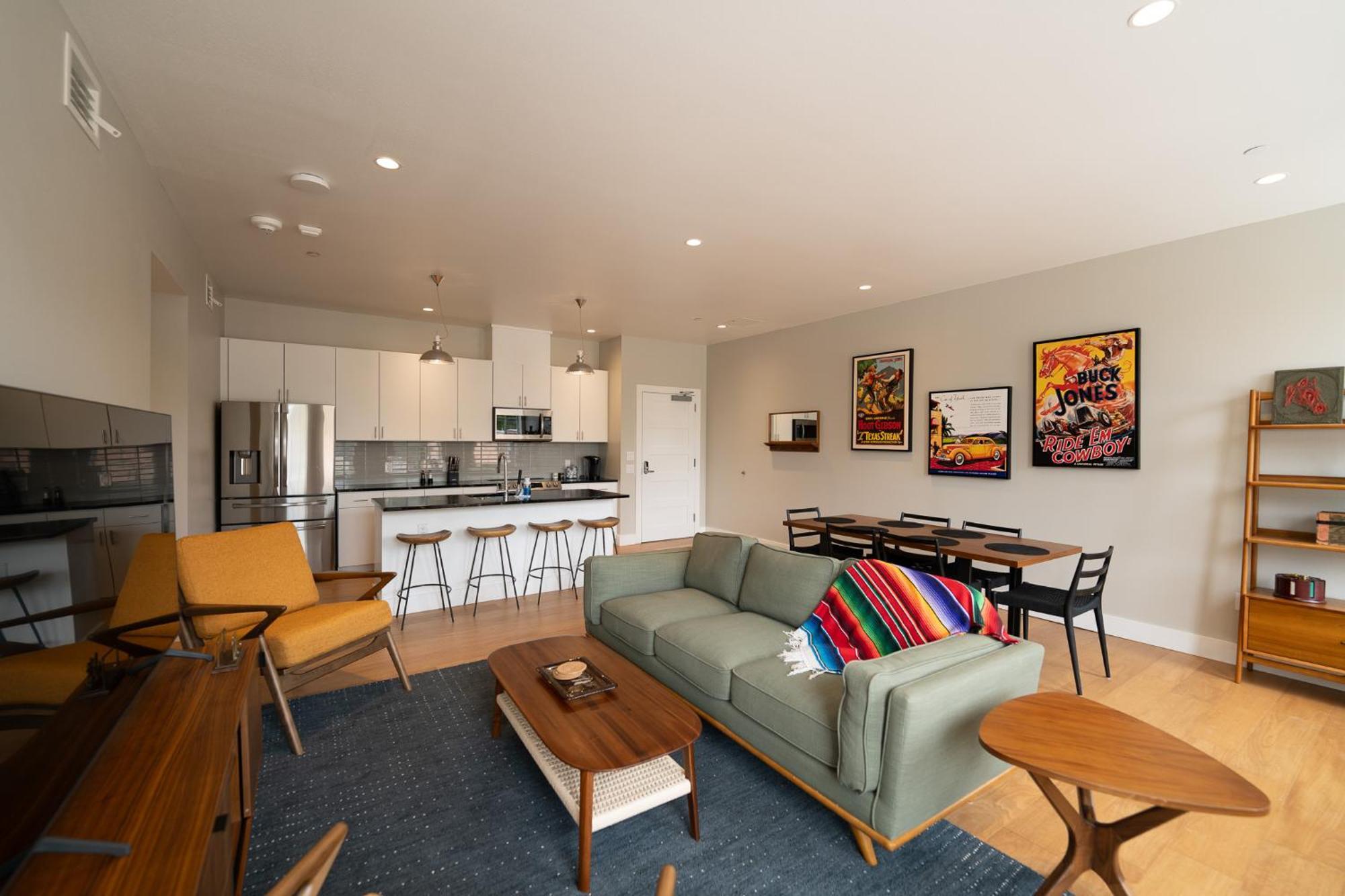 Martindale Western 1924 Luxury Lofts מראה חיצוני תמונה