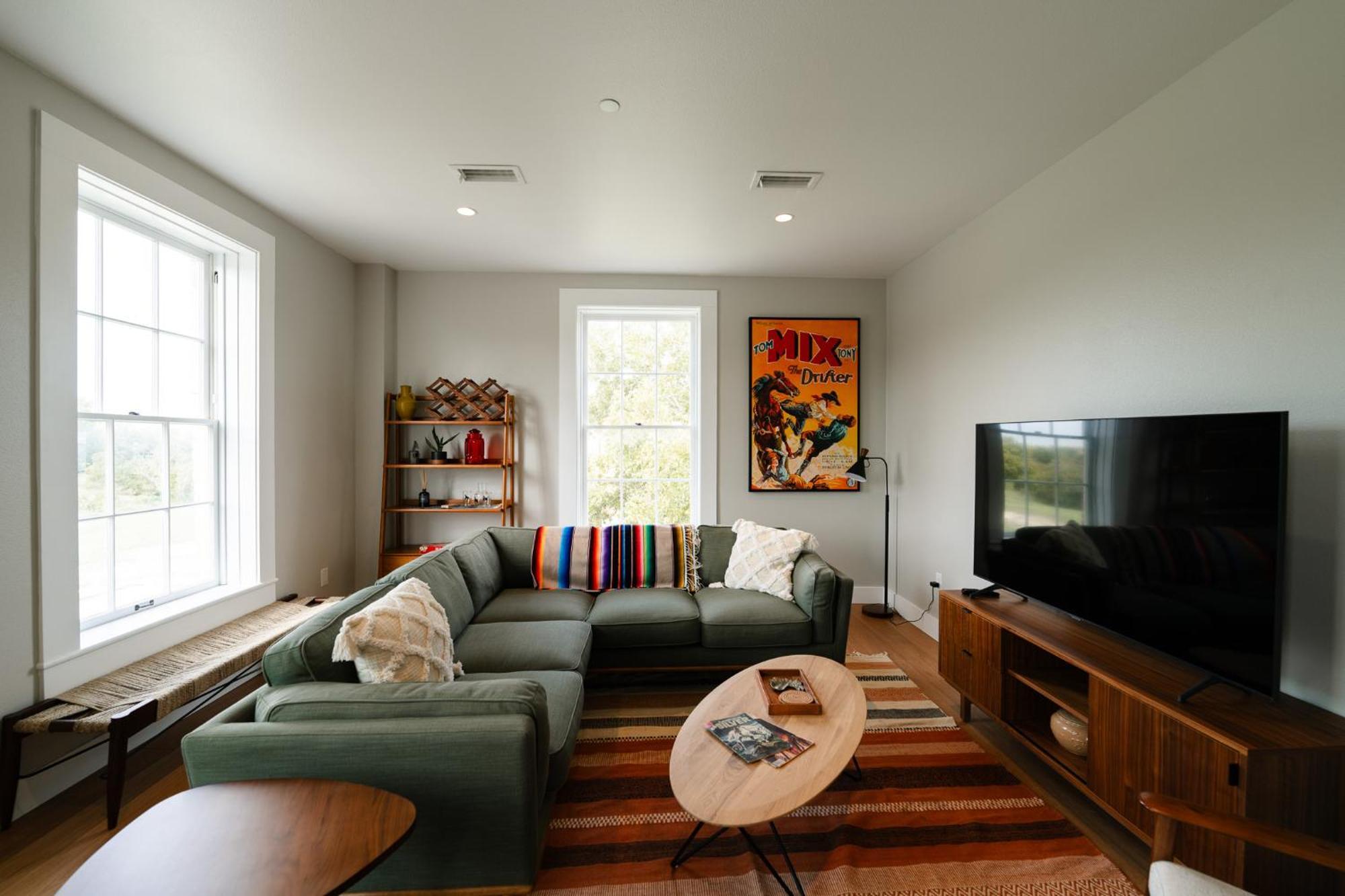 Martindale Western 1924 Luxury Lofts מראה חיצוני תמונה