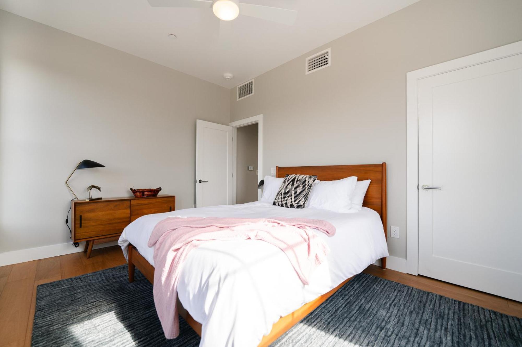 Martindale Western 1924 Luxury Lofts מראה חיצוני תמונה