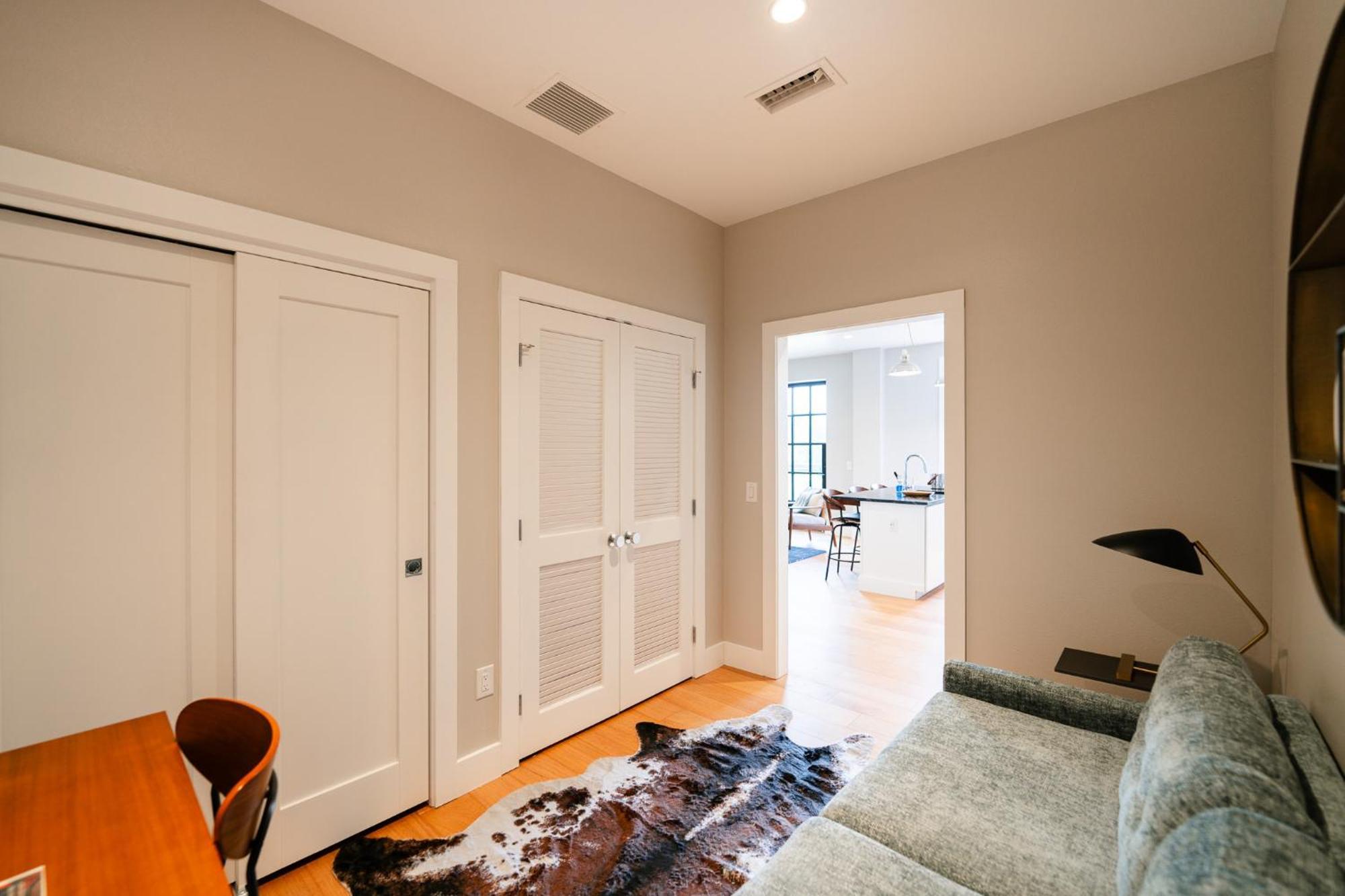 Martindale Western 1924 Luxury Lofts מראה חיצוני תמונה