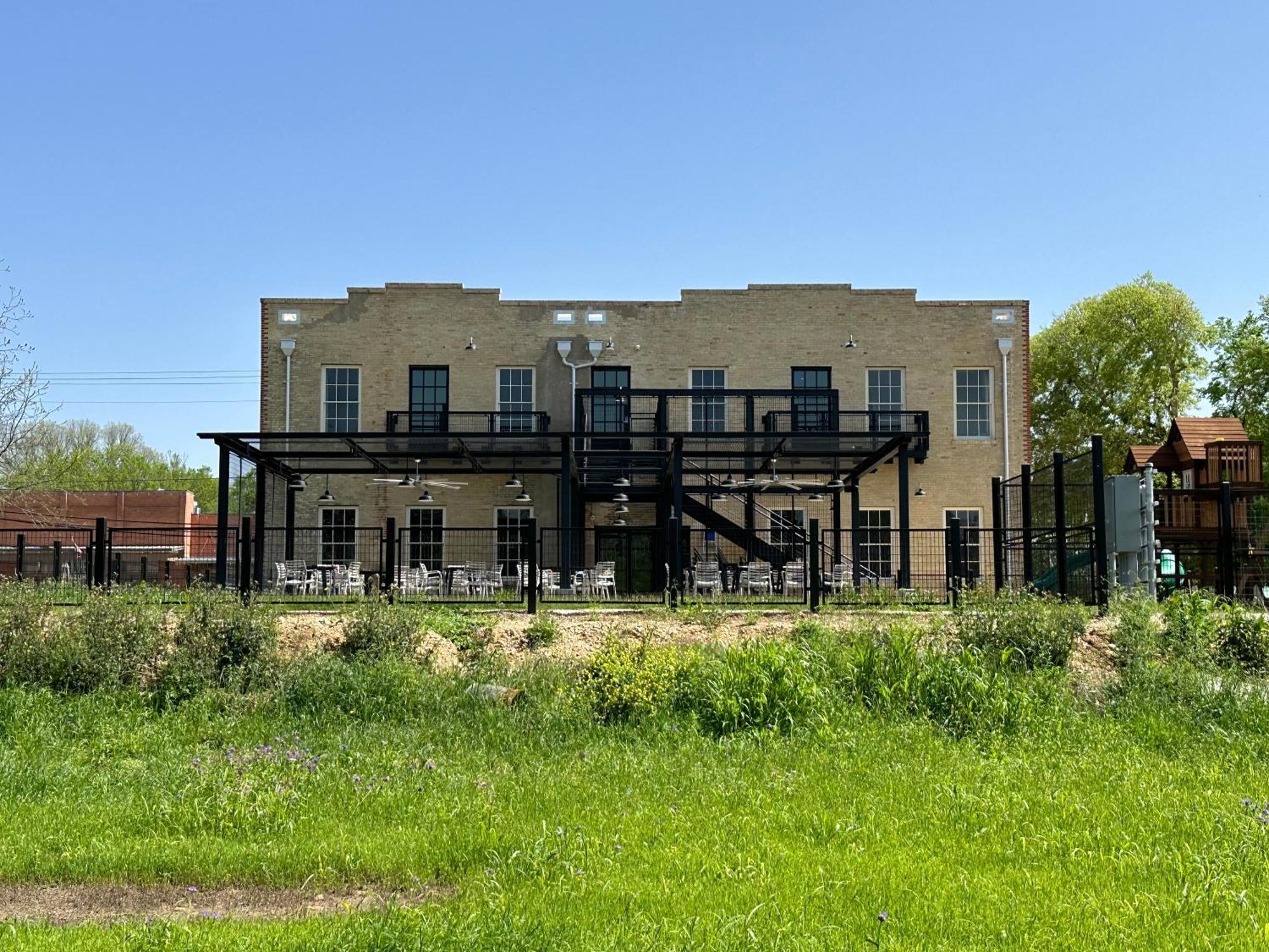 Martindale Western 1924 Luxury Lofts מראה חיצוני תמונה